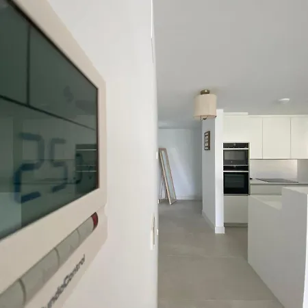 Luxury Blue Maritimo 2 Bedrooms Artola Homes Cabopino ماربيا